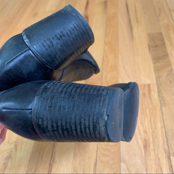 Frye Lucinda Leather Ankle Boot - Picture 2 of 8